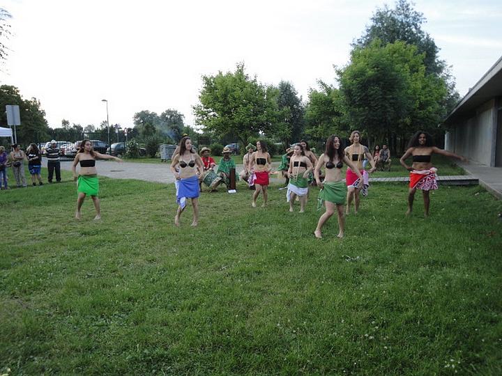 0-215.jpg