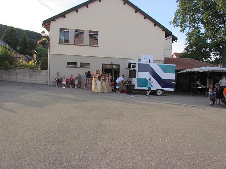 100.jpg