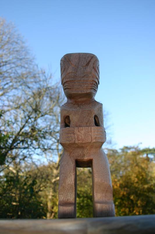 28.jpg - 28. Tiki – Okoumé
