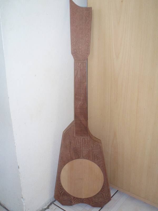 68.jpg - 68. Ukulele