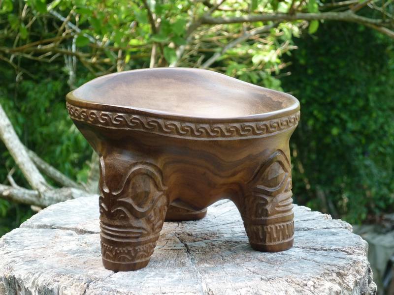 75.jpg - 75. Bol en Tou sculpté à Nuku Hiva